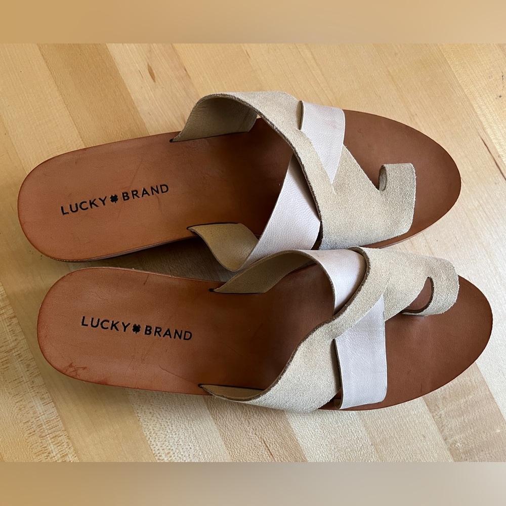 NWT Lucky Brand “Heliara” Wedge Sandals Tan Suede & Leather 11M NEW - Picture 5 of 8